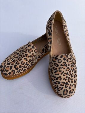 Toms Palma Natural Leopard Print Slip-On Platform Espadrilles Size 7 Like new